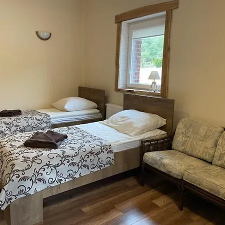 Siedlisko Pod Debem Guest house